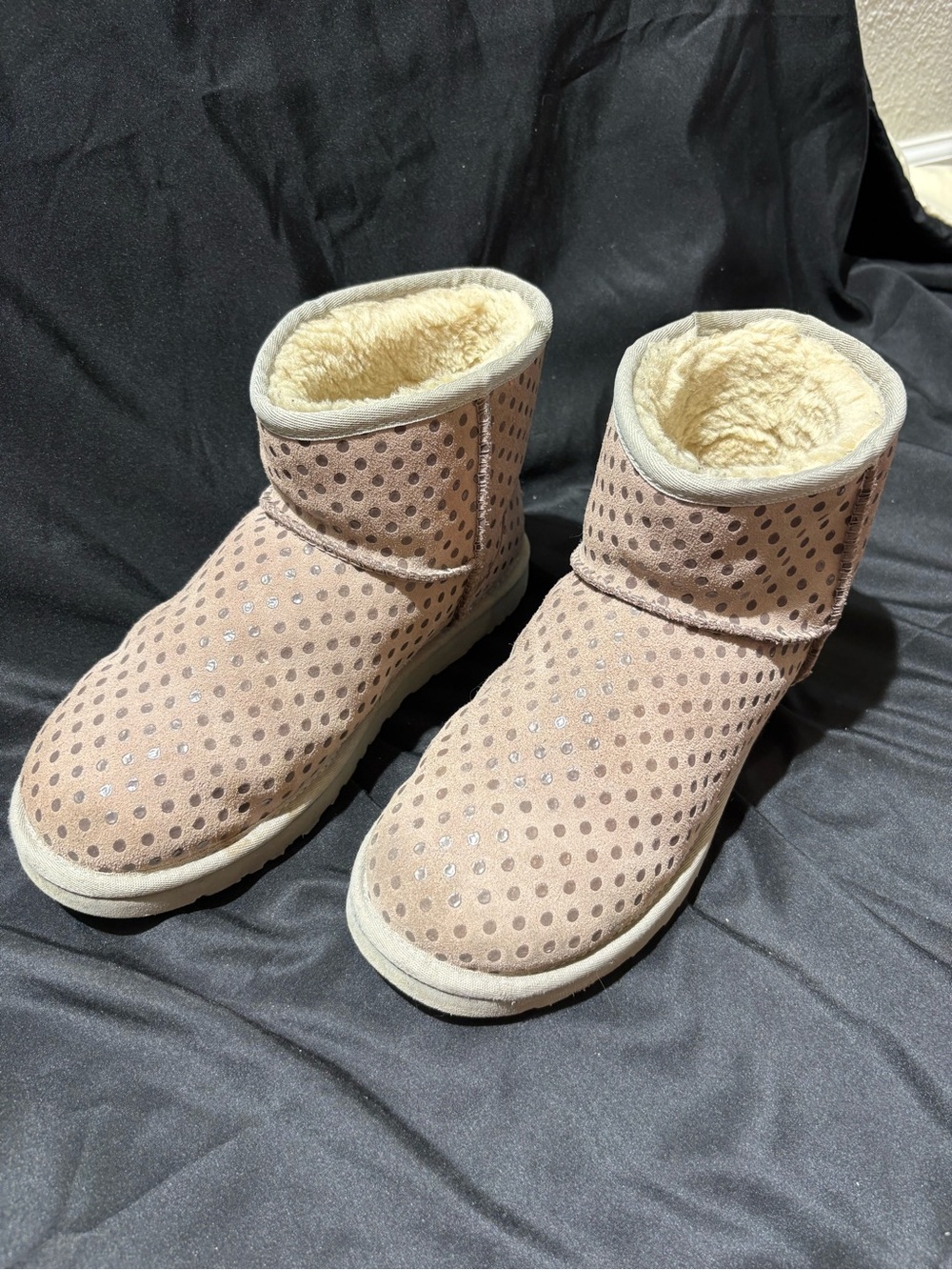 UGG Women's Pink Shearling-Lined Dot Suede Ankle Boots